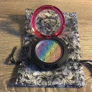 Rainbow highlighter/eyeshadow